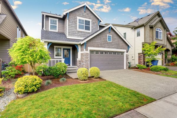 Curb Appeal Landscaping in Seminole