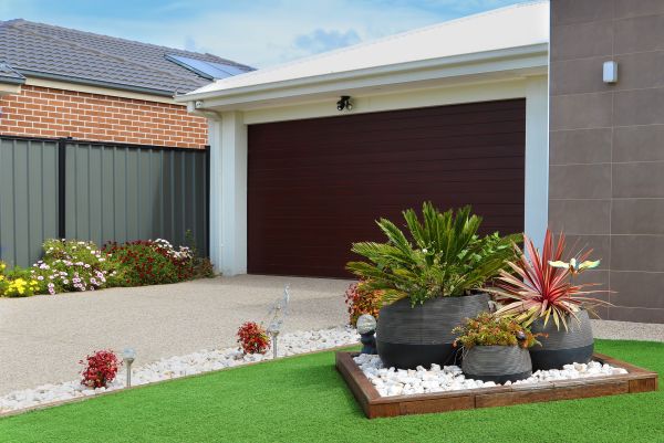 Front Yard Landscaping in Seminole